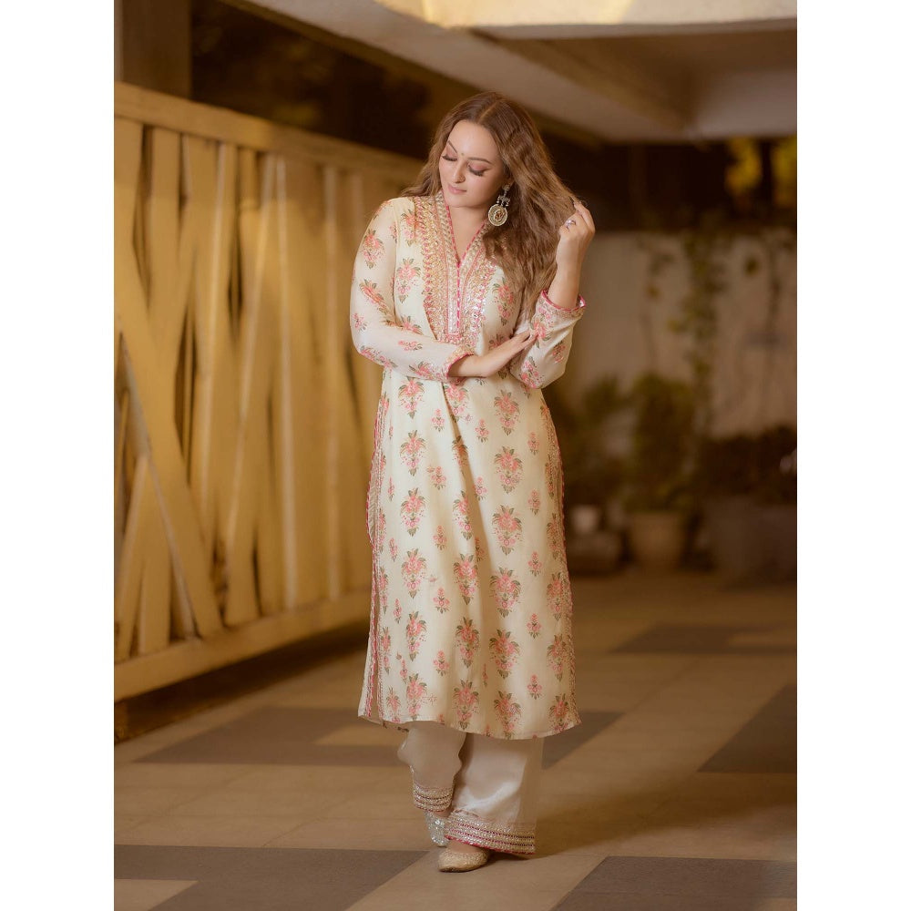 Gopi Vaid Ivory Sonakshi Sinha In Gargi Kurta with Pant (Set of 2)