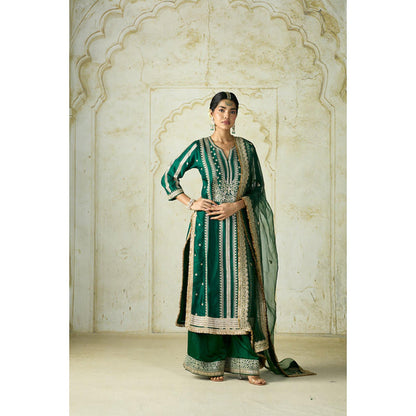 Gopi Vaid Lakshmi Kurta Set