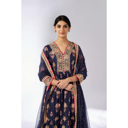 Gopi Vaid Joshna Tiered AG Set