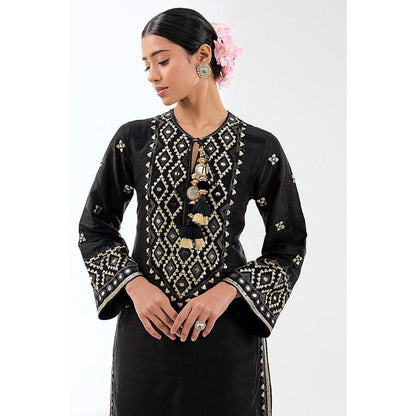 Gopi Vaid Nishika Long Kurta With Palazzo
