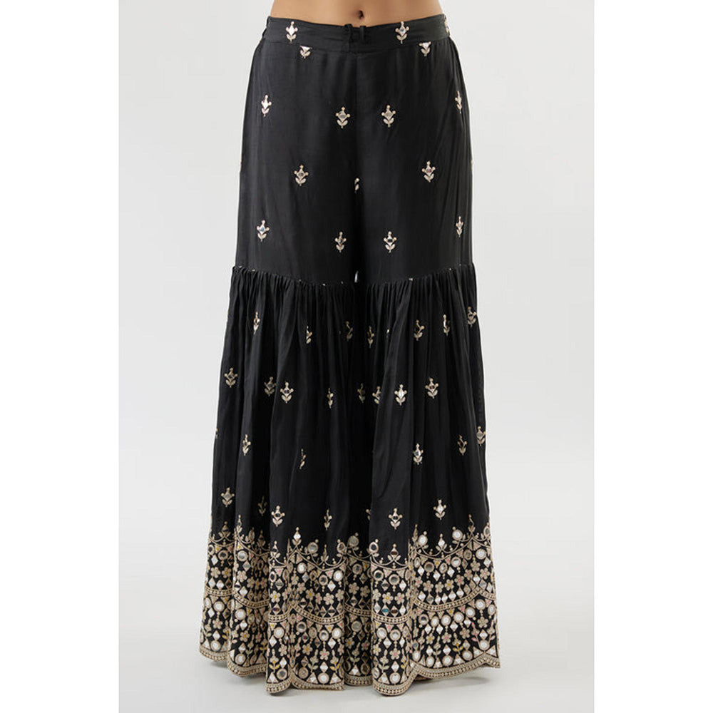 Gopi Vaid Akasa Sharara Set