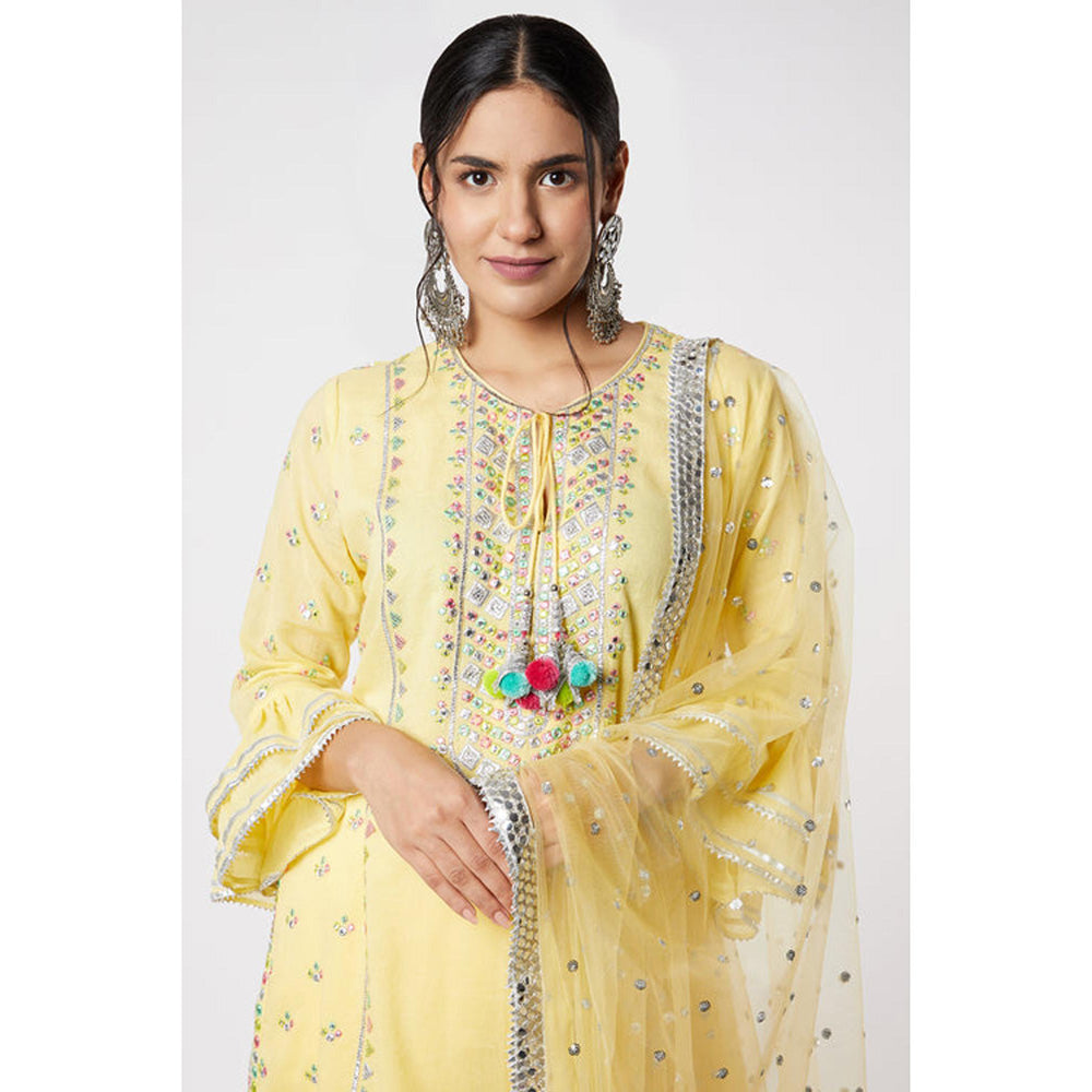 Gopi Vaid Noor Dhoti Set