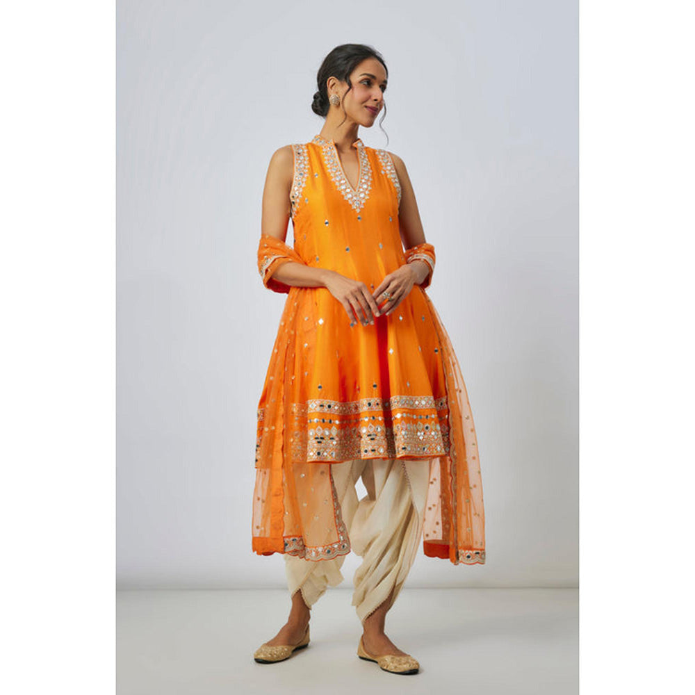 Gopi Vaid Gitashri Dhoti Set