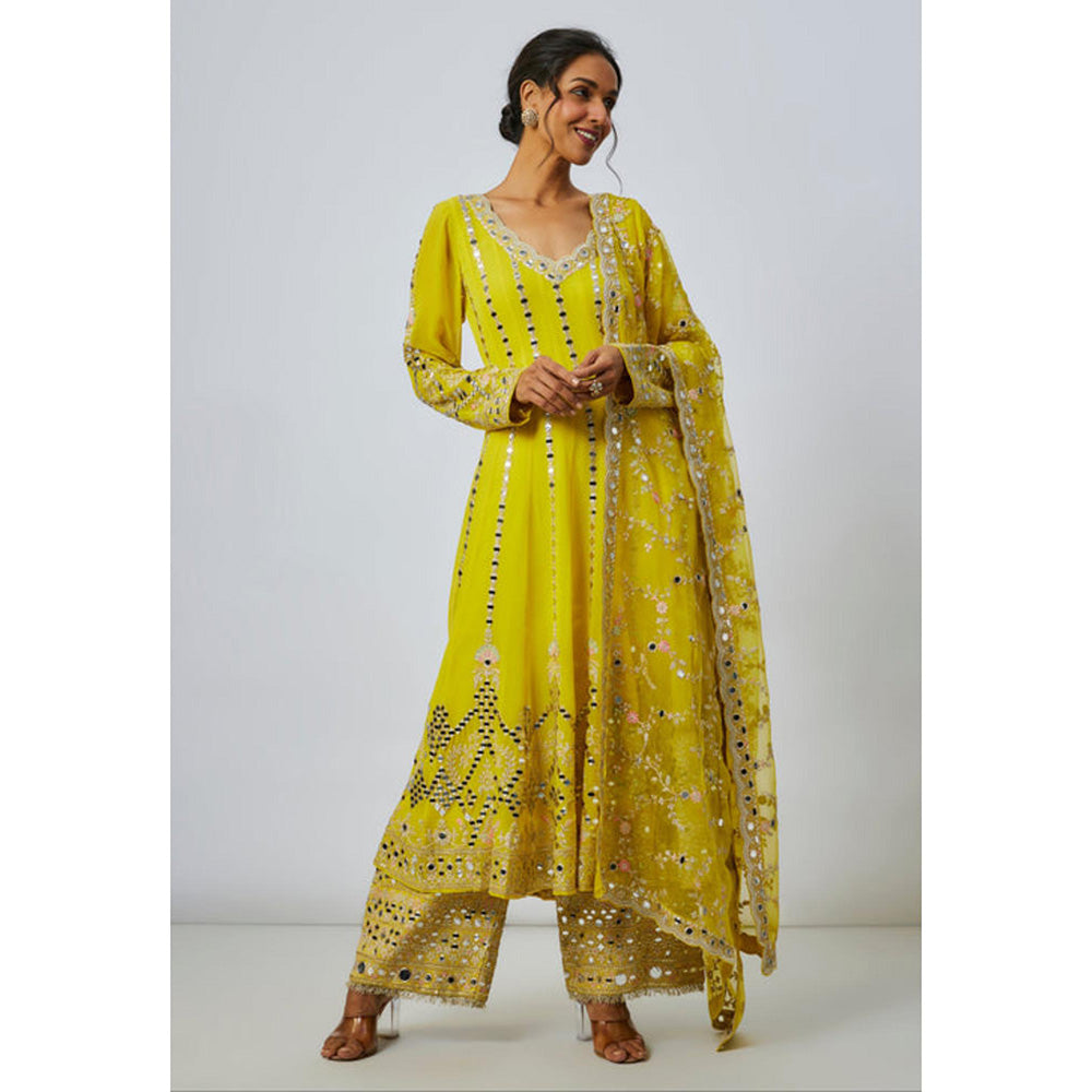 Gopi Vaid Hina Khan in Cheshtha Anarkali Set