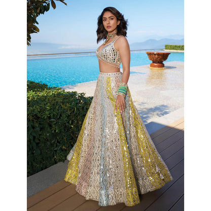 Gopi Vaid Mrunal Thakur In Ranjeeta Lehenga with Blouse and Dupatta