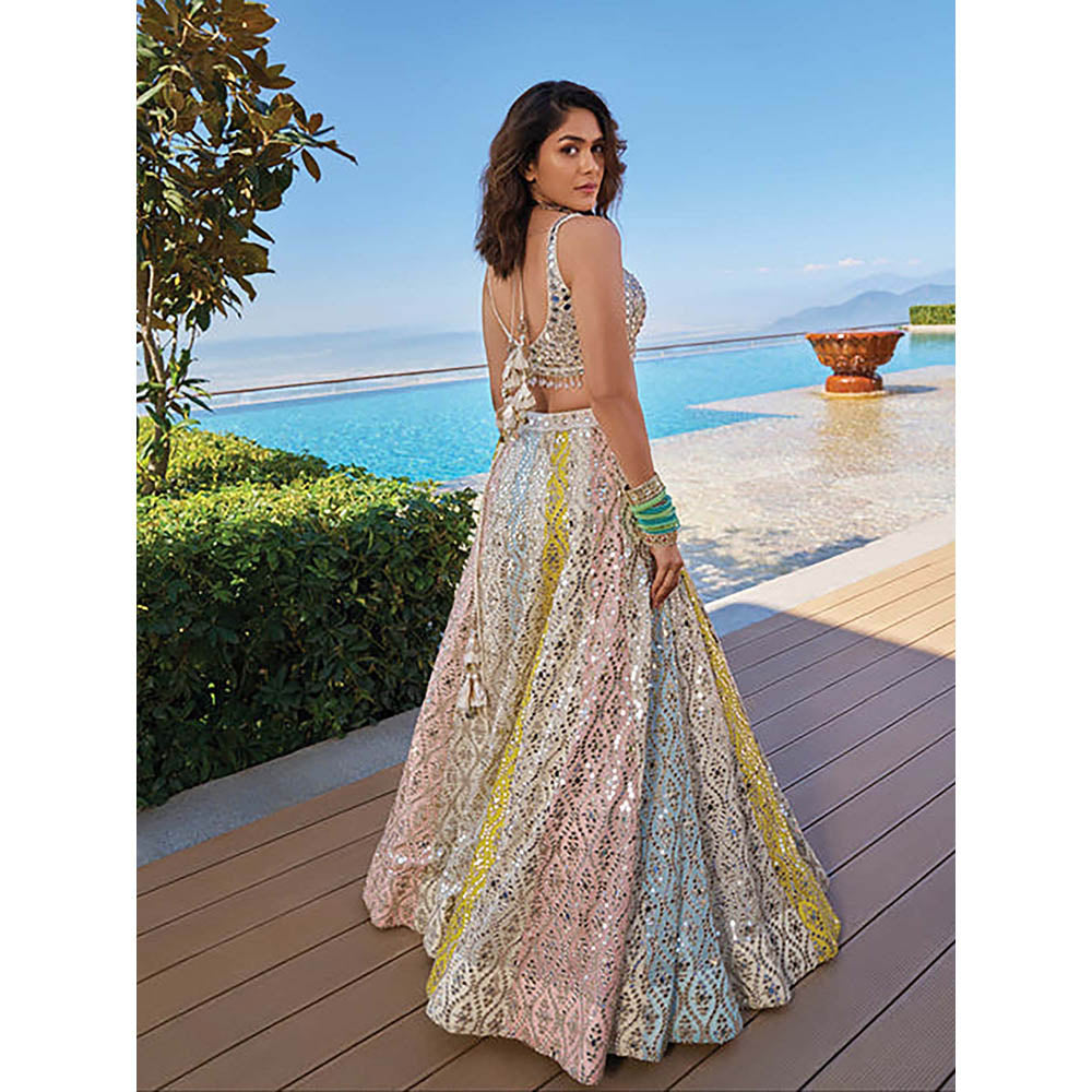 Gopi Vaid Mrunal Thakur In Ranjeeta Lehenga with Blouse and Dupatta