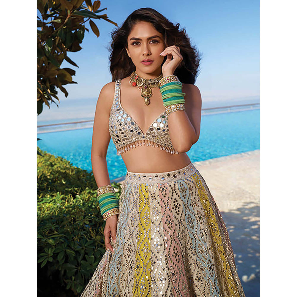 Gopi Vaid Mrunal Thakur In Ranjeeta Lehenga with Blouse and Dupatta