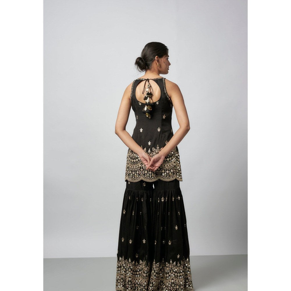 Gopi Vaid Yukta Kurta with Sharara and Dupatta