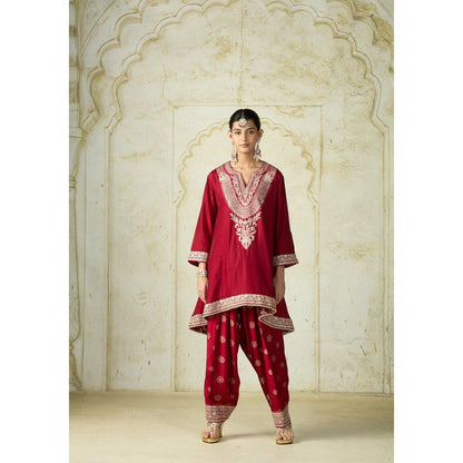 Gopi Vaid Nadia Red Kurta with Salwar