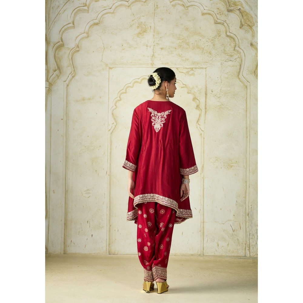 Gopi Vaid Nadia Red Kurta with Salwar