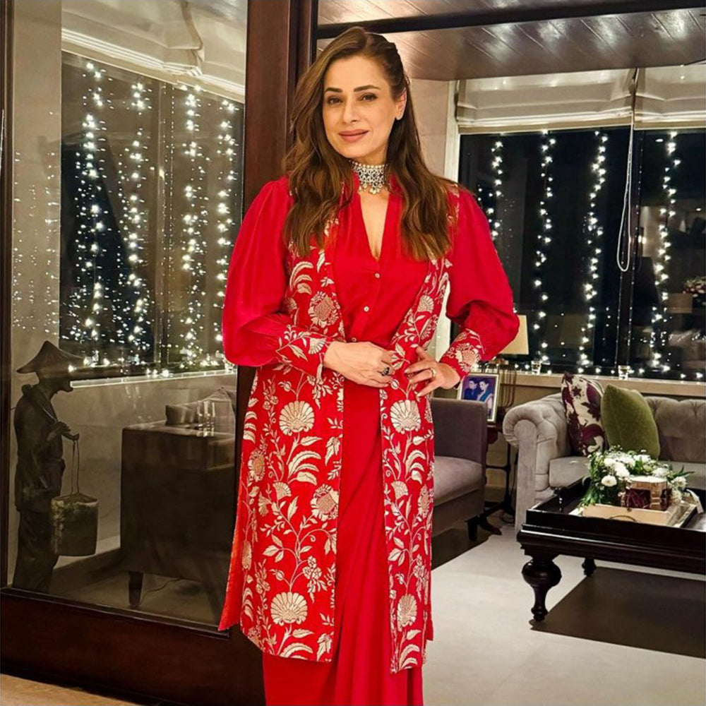 Gopi Vaid Neelam Kothari In Ruhi Skirt with Blouse and Jacket