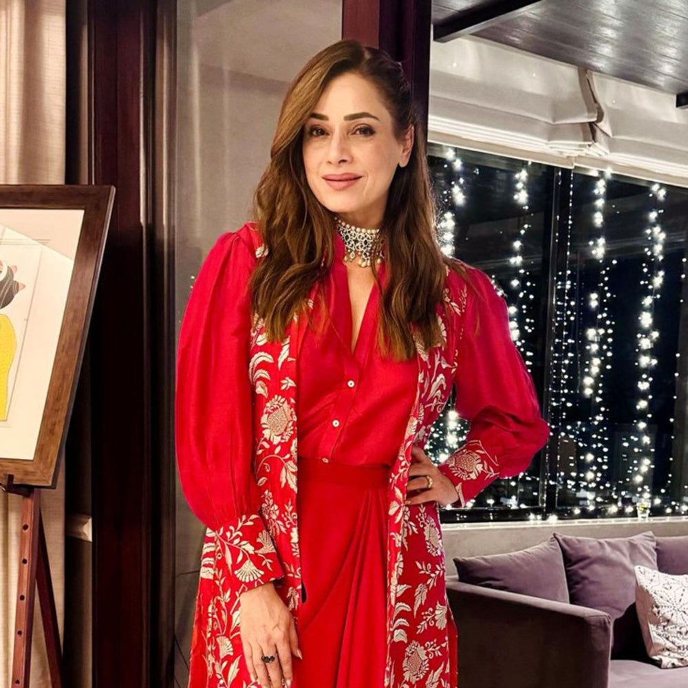 Gopi Vaid Neelam Kothari In Ruhi Skirt with Blouse and Jacket