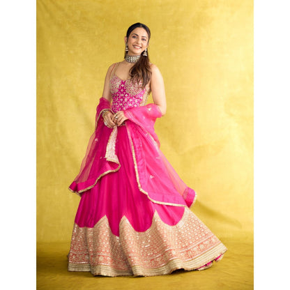 Gopi Vaid Rakulpreet In Mariyam Pink Skirt with Blouse and Dupatta