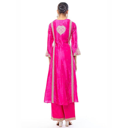 Gopi Vaid Alizeh Pink Embroidered Kurta with Pant and Dupatta