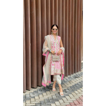 Gopi Vaid Ivory Sneha Advani In Smriti Ag Kurta with Dhoti and Dupatta