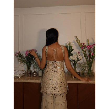 Gopi Vaid Ivory Hanna Khan In Soneera Kurta with Sharara and Dupatta