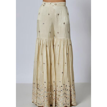 Gopi Vaid Ivory Hanna Khan In Soneera Kurta with Sharara and Dupatta