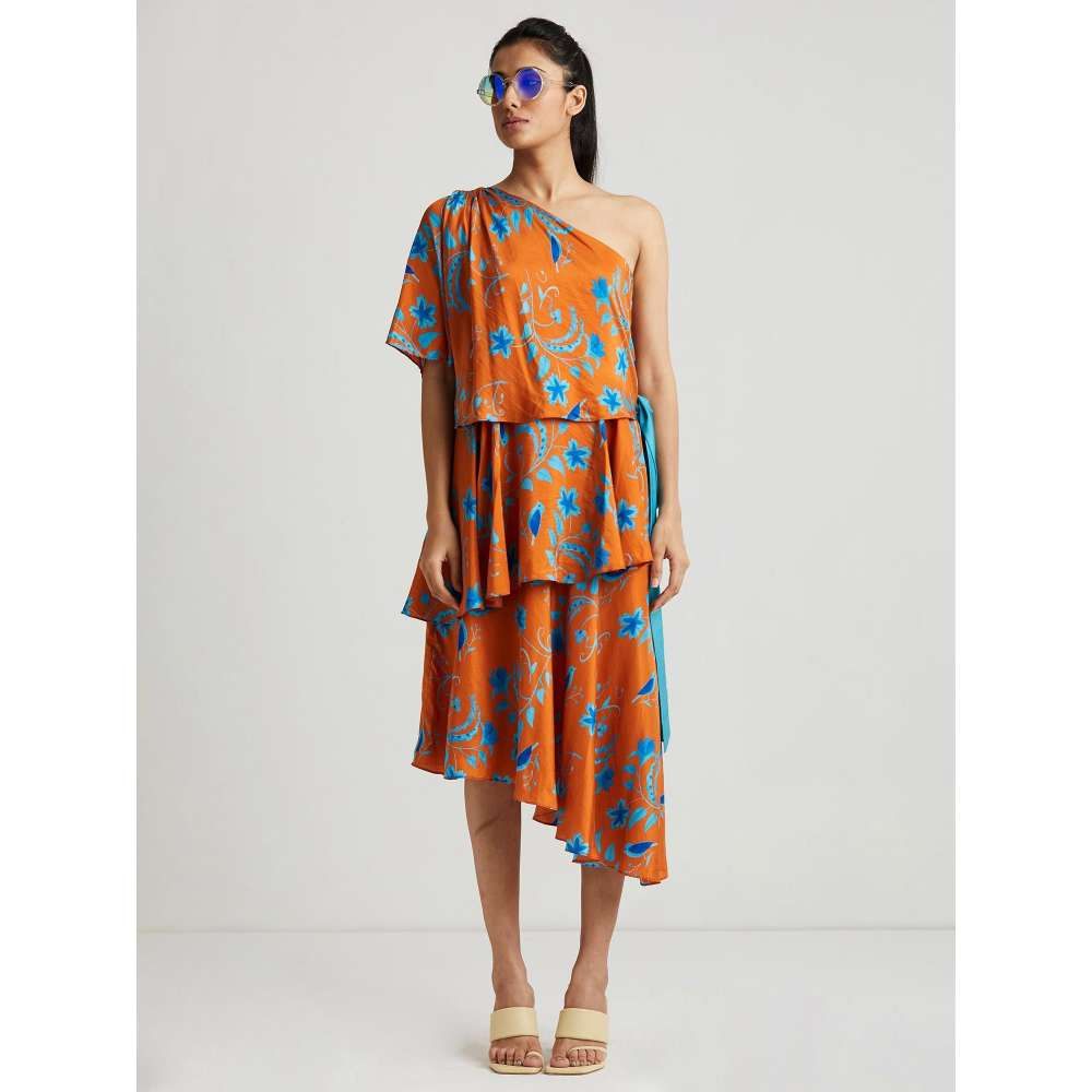 GUAPA Melo One Shoulder Midi Tiered Dress