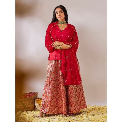 Gulaal Red Dashashwamedh Banarasi Top with Skirt and Dupatta (Set of 3)