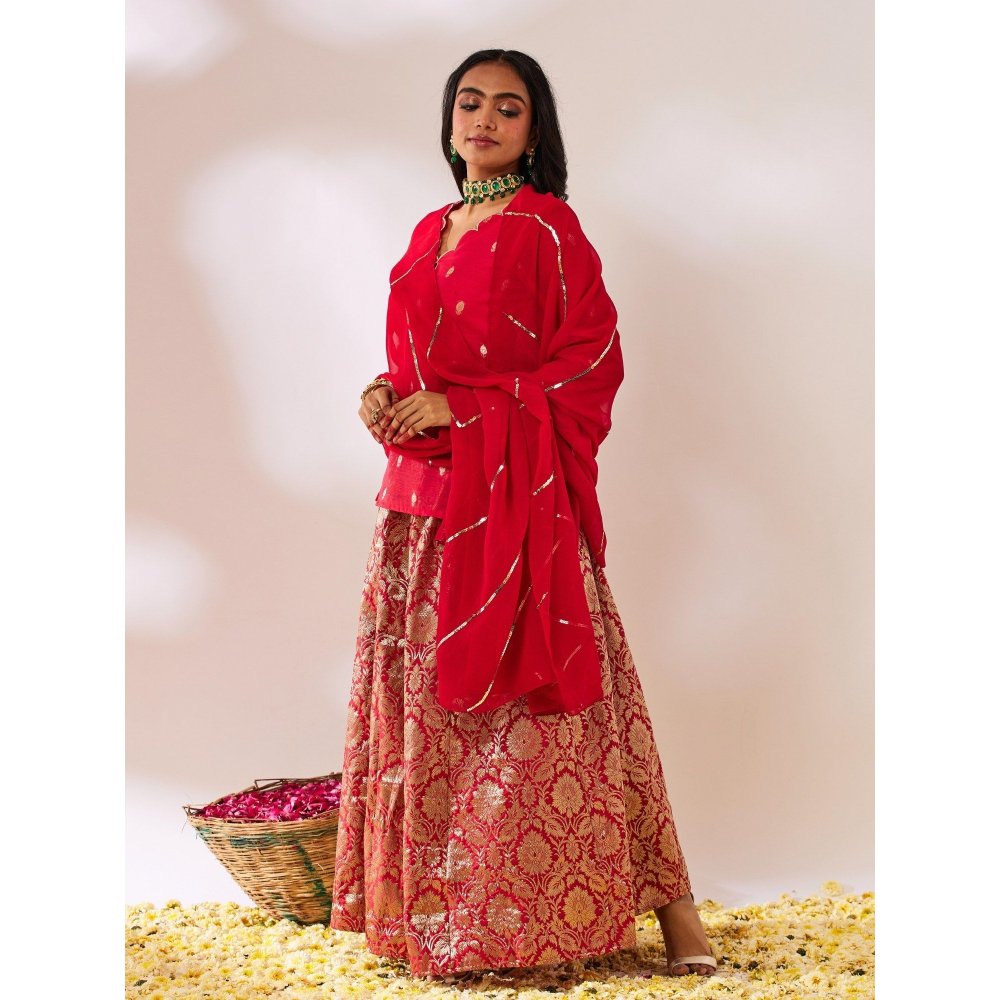 Gulaal Red Dashashwamedh Banarasi Top with Skirt and Dupatta (Set of 3)