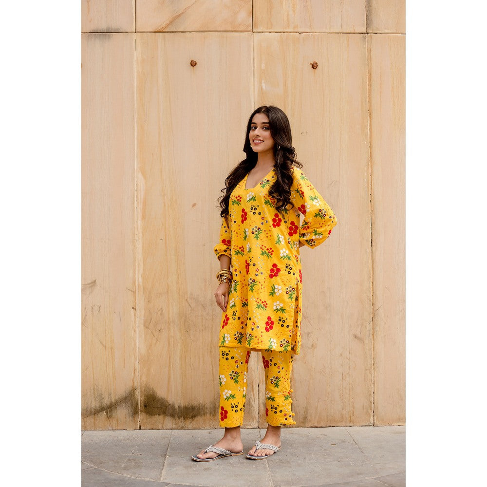 Gulabo Jaipur Garden Yellow Kurta with Pants (Set of 2)