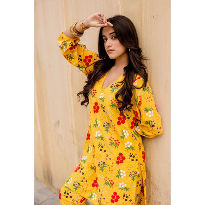 Gulabo Jaipur Garden Yellow Kurta with Pants (Set of 2)