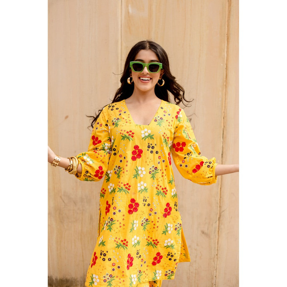 Gulabo Jaipur Garden Yellow Kurta with Pants (Set of 2)