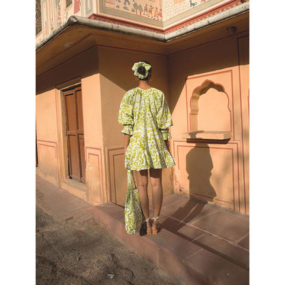 Happi Space Daydream Mini Dress In Carnations-White