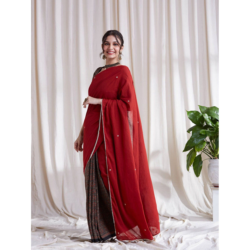 Hasttvam Alka Saree with Unstitched Blouse