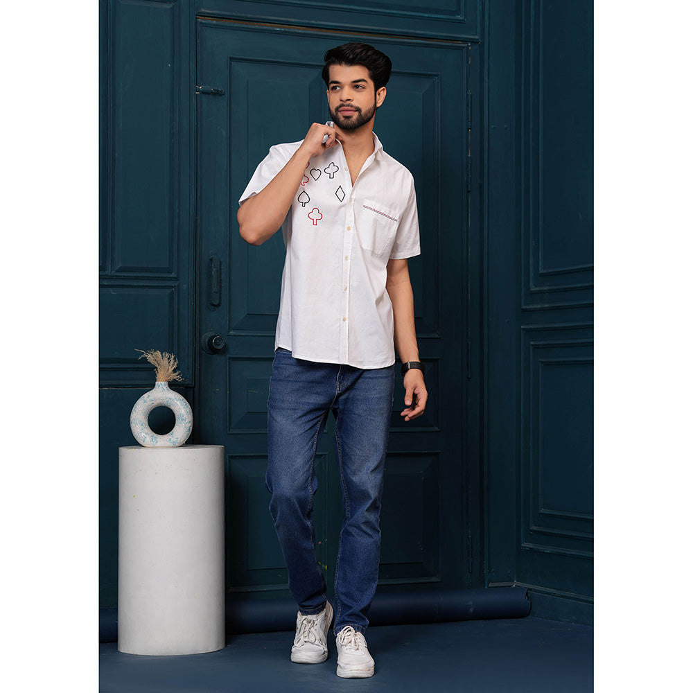 Hatheli Men White Embroidered Cotton Half Sleeves Casual Shirt