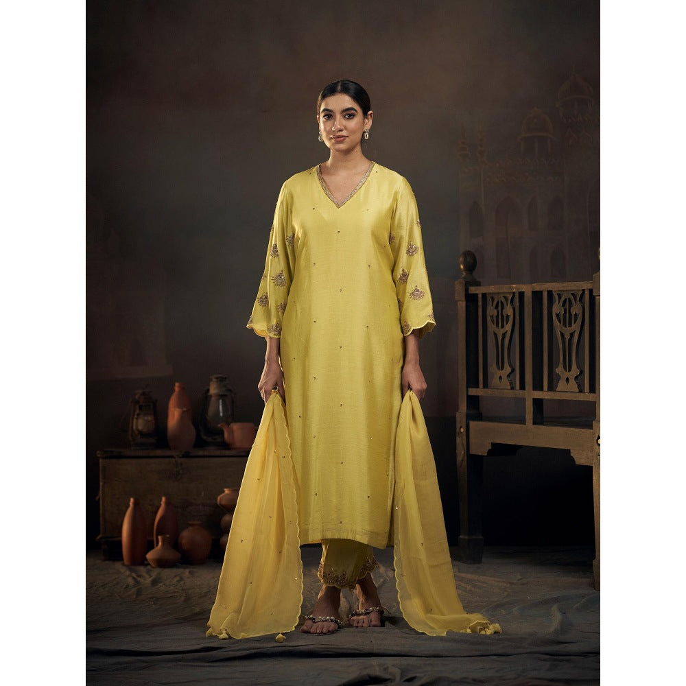 Hirika & Dhruti Green Chaand Embroidery Kurta with Pant and Dupatta (Set of 3)