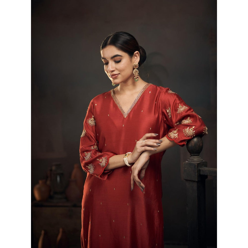 Hirika & Dhruti Maroon Chaand Embroidery Kurta with Pant and Dupatta (Set of 3)