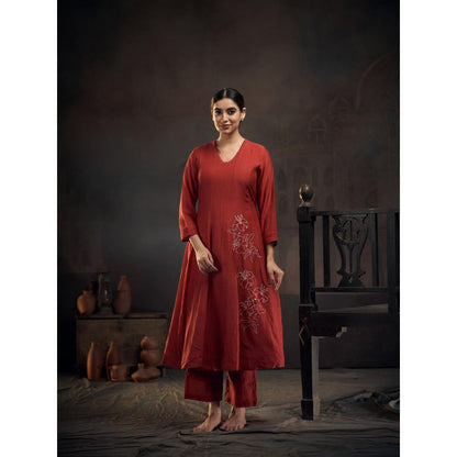 Hirika & Dhruti Red Chanderi Self Flower Anarkali with Pant (Set of 2)