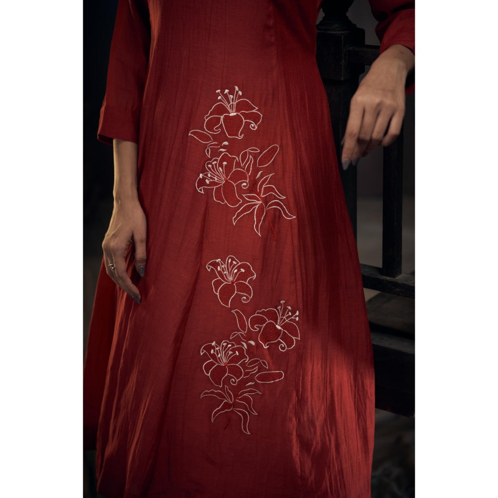 Hirika & Dhruti Red Chanderi Self Flower Anarkali with Pant (Set of 2)