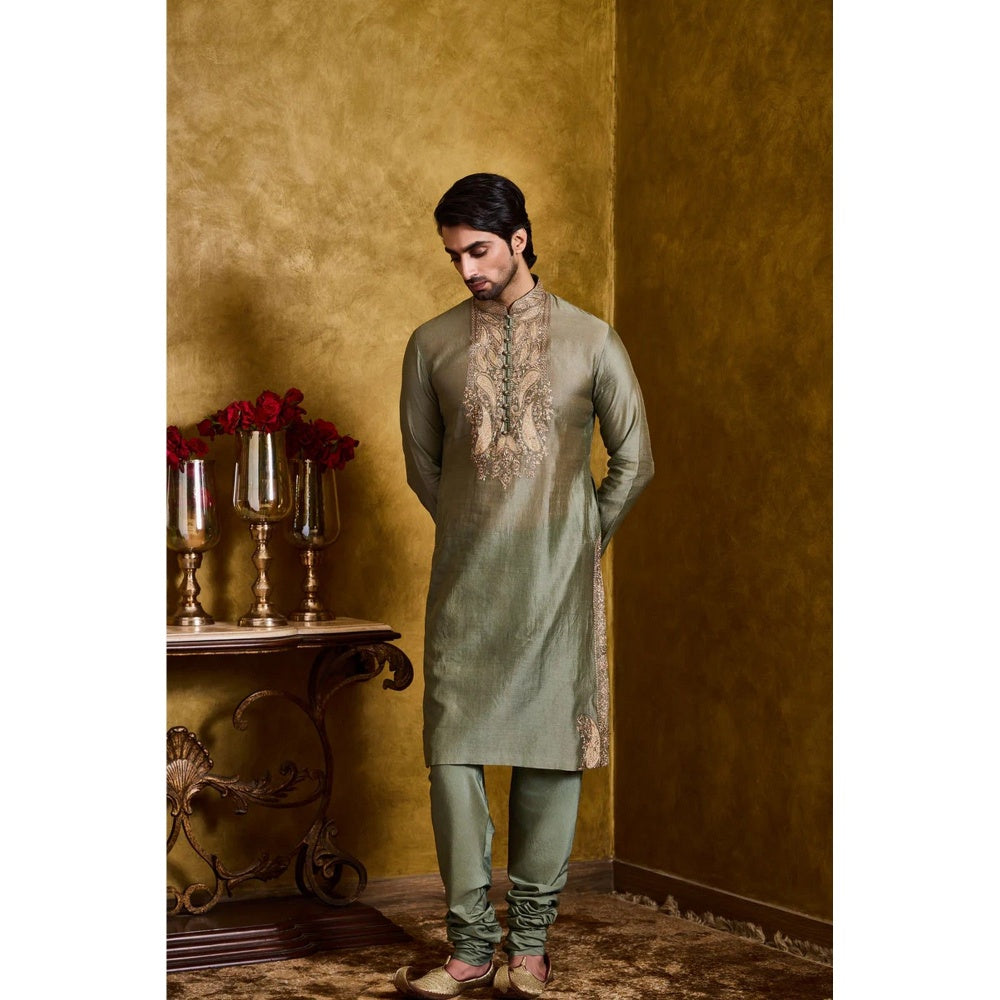 HISTORI Chanderi Men Olive Embroidered Kurta with Churidar