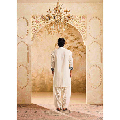 HISTORI Linen Men White Embroidered Kurta with Salwar