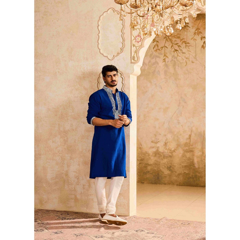 HISTORI Linen Men Blue Embroidered Kurta with Churidar