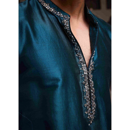 HISTORI Chanderi Men Teal Embellished Kurta with Salwar