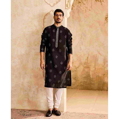 HISTORI Chanderi Men Black Embroidered Kurta with Churidar