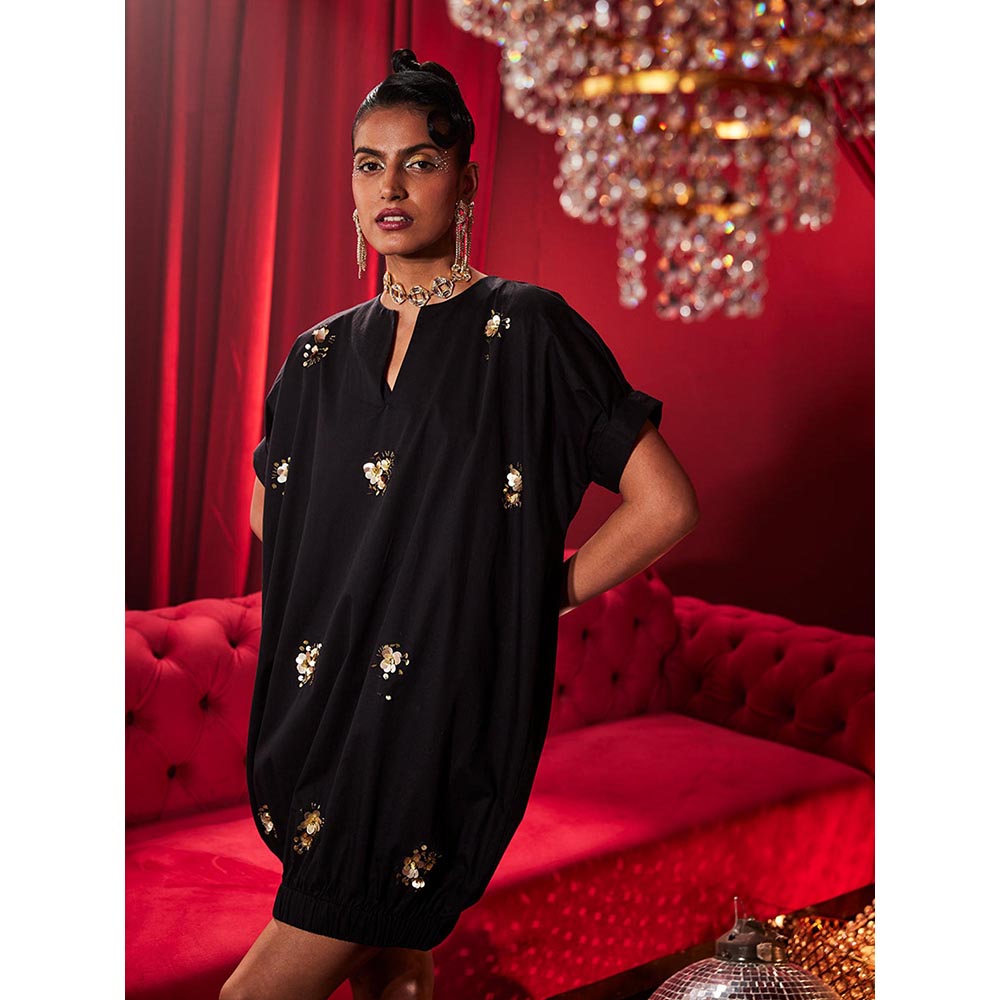 House of Fett Black Bloom Embroidery Dress