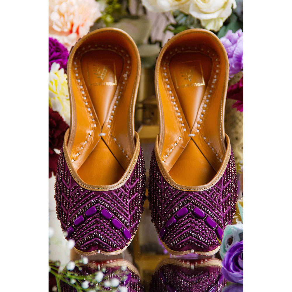 House of Vian Seerat Purple Embroidered Juttis