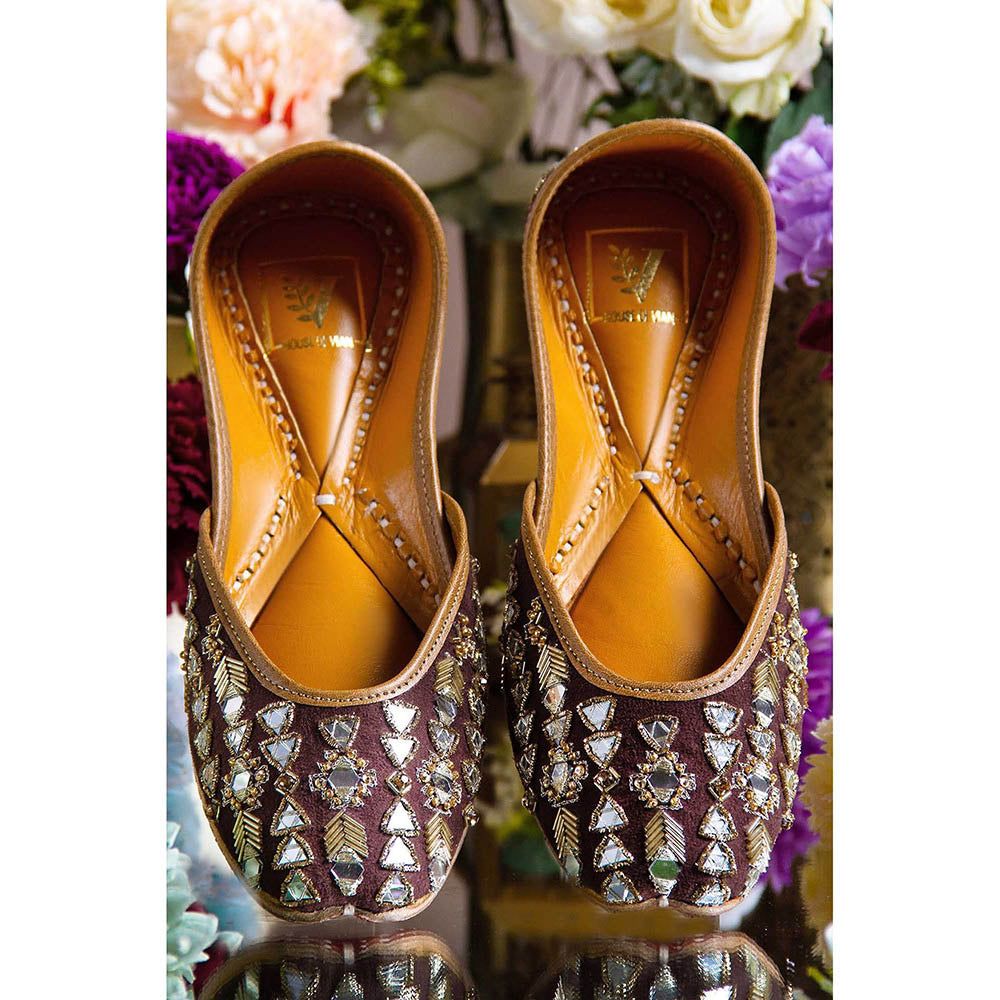 House of Vian Sitabo Brown Embroidered Juttis