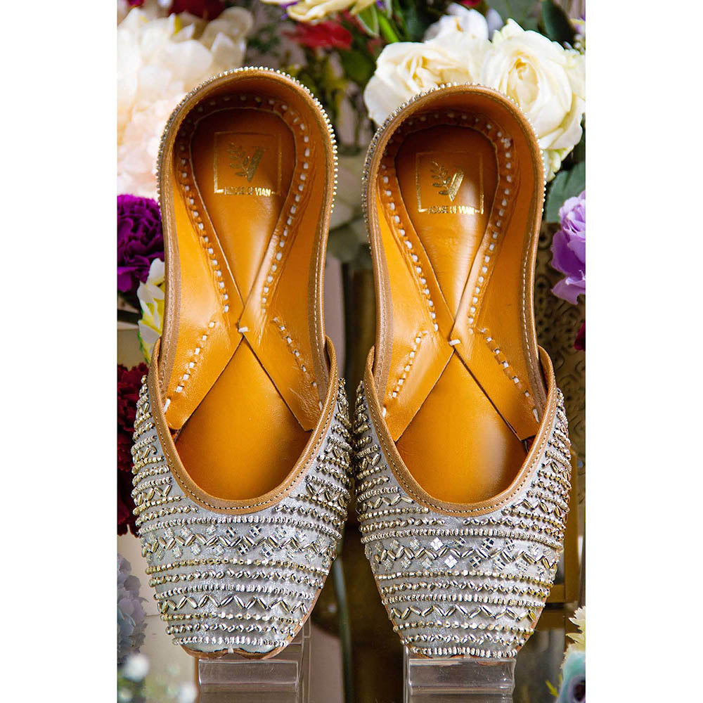 House of Vian Tara Silver Embroidered Juttis