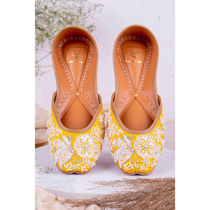 House of Vian Zariza Yellow embellished Juttis