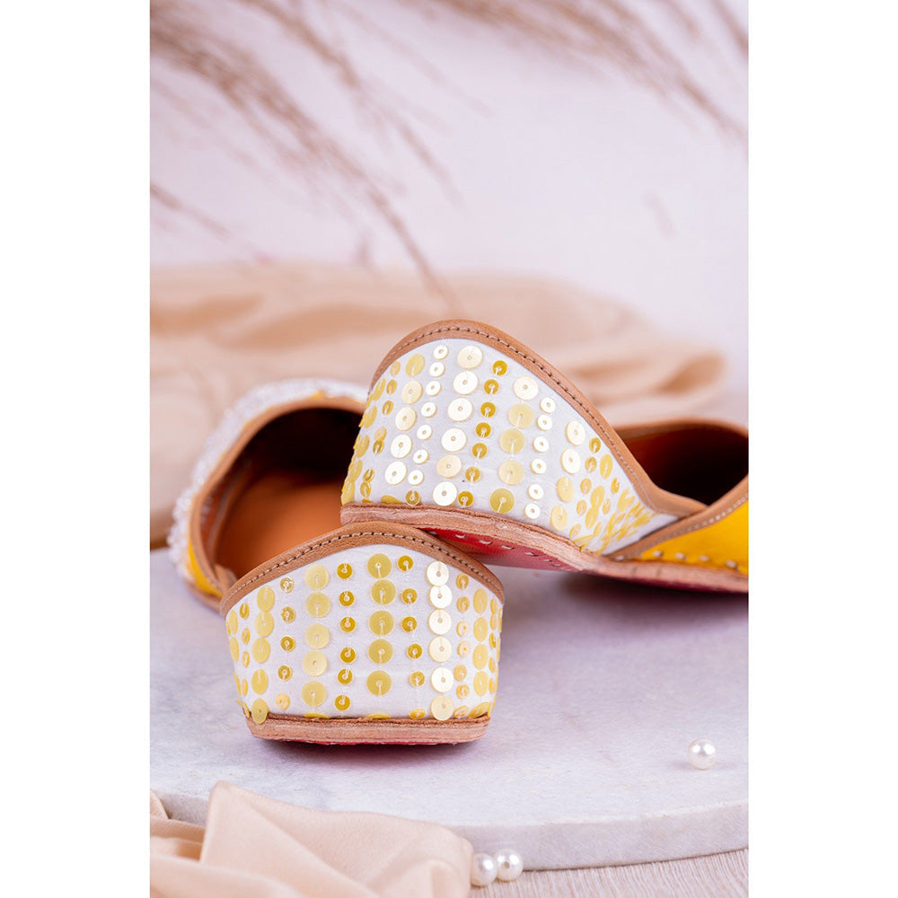 House of Vian Zariza Yellow embellished Juttis