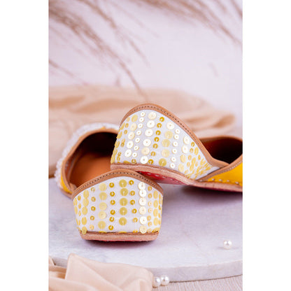 House of Vian Zariza Yellow embellished Juttis
