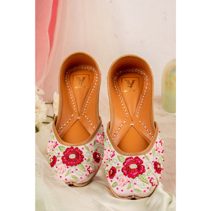 House of Vian Rouge Pink Embellished Juttis