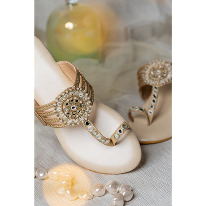 House of Vian Jharokha Gold Embellished Kolhapuri