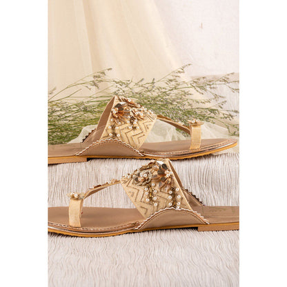 House of Vian Eva Gold Embellished Kolhapuris