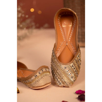 House of Vian Sehar Gold Embellished Juttis